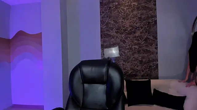 Snapshot of HannahJamesX chatting on February 2025 12:53:02 AM HannahJamesX online show from February 2025 12:53:02 AM