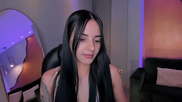 Snapshot of HannahJamesX chatting on February 2025 01:14:02 AM HannahJamesX online show from February 2025 01:14:02 AM