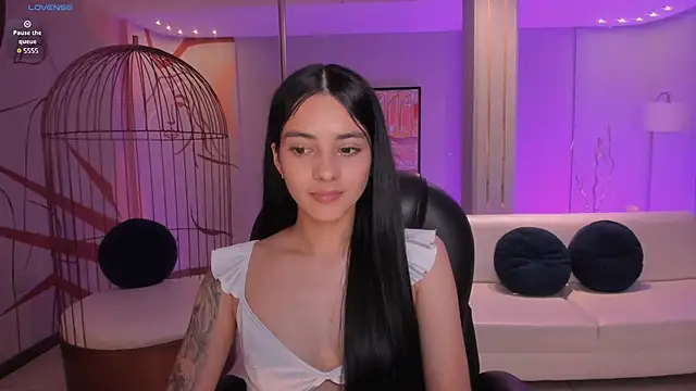 Snapshot of HannahJamesX chatting on January 2025 08:37:02 PM HannahJamesX online show from January 2025 08:37:02 PM