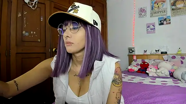 LunaDeCristall online show from October 2025 06:58:02 AM