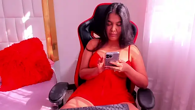 MadelineJackson online show from November 2025 08:31:02 PM