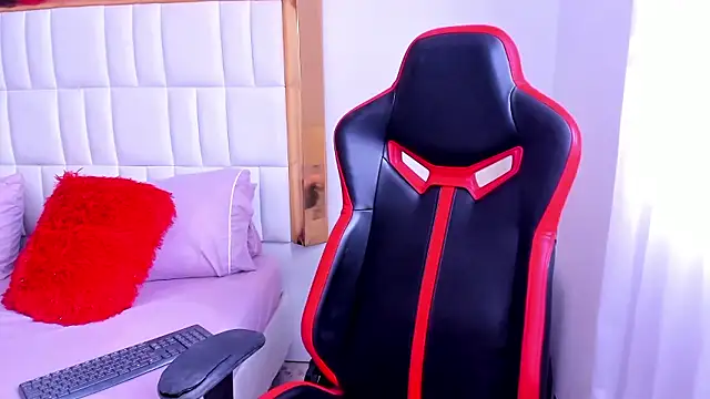 MadelineJackson online show from January 2026 09:54:01 PM