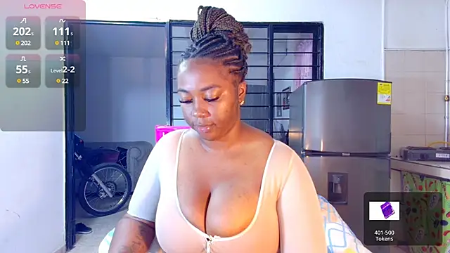 Snapshot of CiaraEbony chatting on March 2025 02:15:02 AM CiaraEbony online show from March 2025 02:15:02 AM