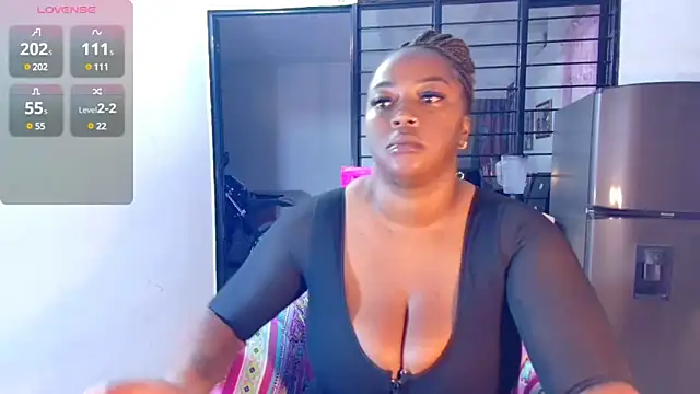 Snapshot of CiaraEbony chatting on March 2025 09:24:02 AM CiaraEbony online show from March 2025 09:24:02 AM