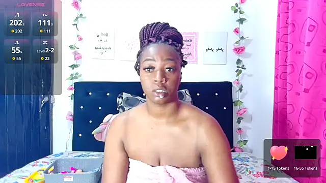 Snapshot of CiaraEbony chatting on October 2025 12:36:01 AM CiaraEbony online show from October 2025 12:36:01 AM