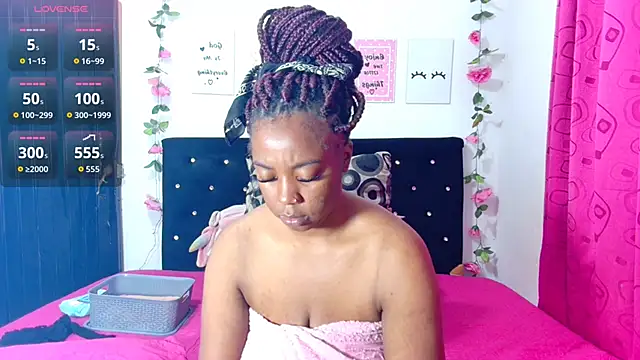 CiaraEbony online show from November 2025 03:32:01 AM