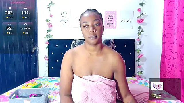 Snapshot of CiaraEbony chatting on September 2025 01:45:01 AM CiaraEbony online show from September 2025 01:45:01 AM