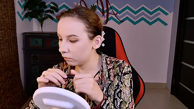 JasmineMilko online show from October 2025 05:18:01 AM