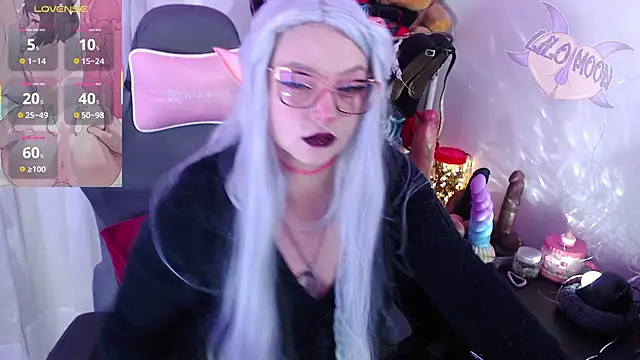 LiloMoon69 online show from October 2025 02:18:01 PM