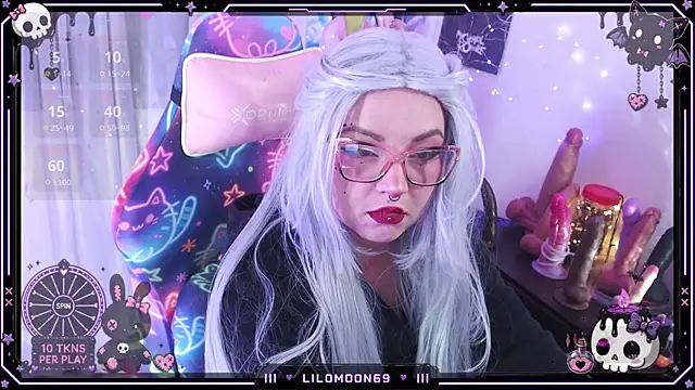 LiloMoon69 online show from June 2026 06:19:02 AM