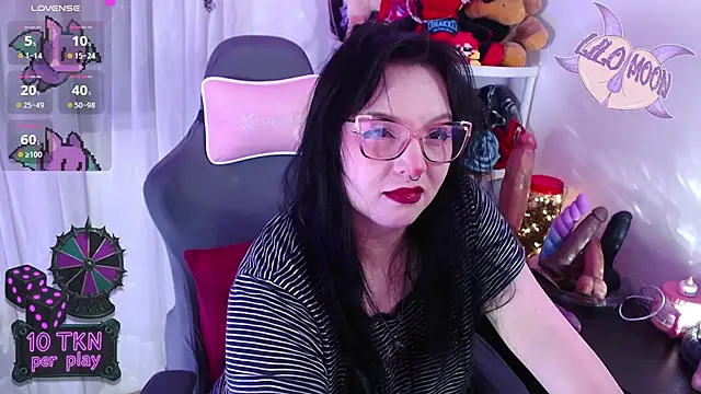 LiloMoon69 online show from November 2025 01:26:02 PM