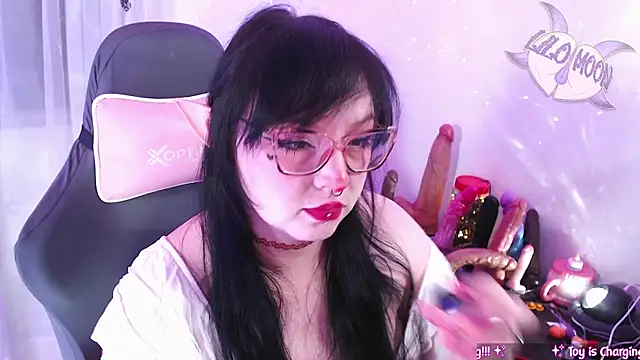 LiloMoon69 online show from May 2026 04:01:01 AM