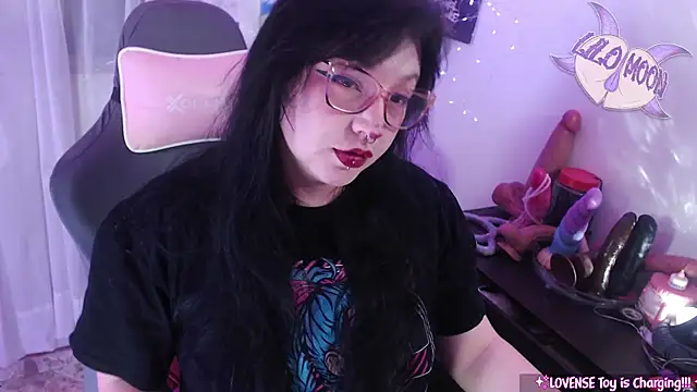 LiloMoon69 online show from June 2026 06:40:01 AM