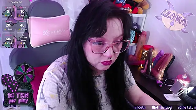 LiloMoon69 online show from November 2025 01:33:02 PM