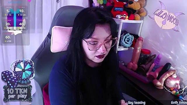 LiloMoon69 online show from December 2025 02:43:02 PM