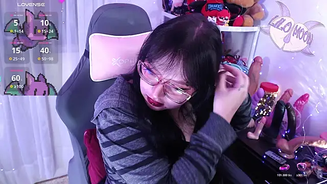 LiloMoon69 online show from February 2026 11:37:02 PM