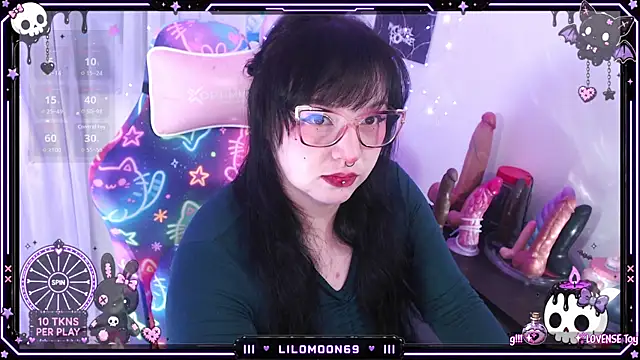 LiloMoon69 online show from July 2026 07:37:02 AM