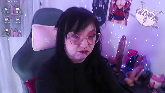 LiloMoon69 online show from May 2026 06:33:01 AM
