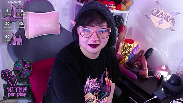 LiloMoon69 online show from November 2025 01:48:01 PM