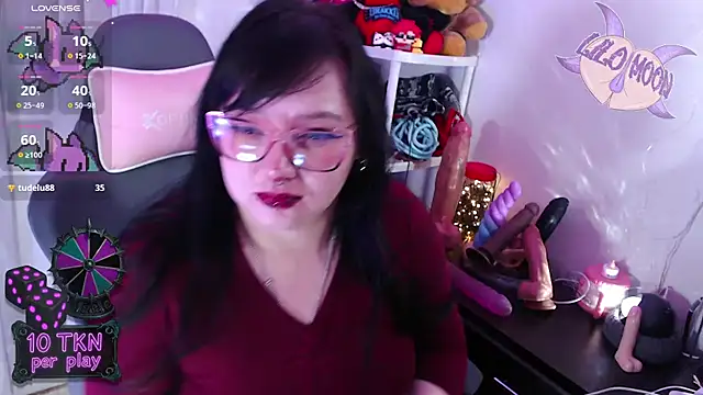 LiloMoon69 online show from November 2025 03:05:02 PM