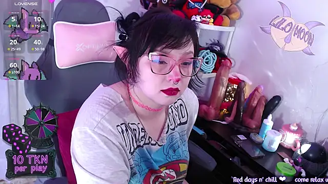 LiloMoon69 online show from December 2025 12:39:01 PM