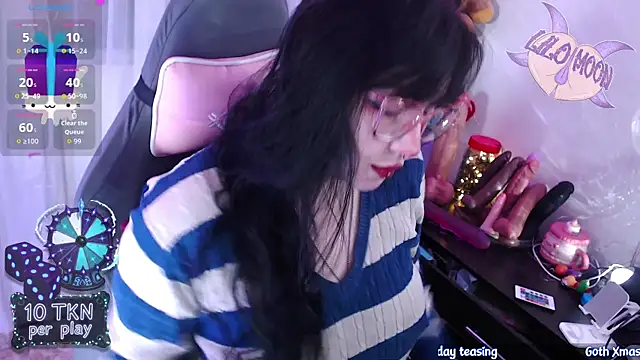 LiloMoon69 online show from December 2025 02:11:01 PM