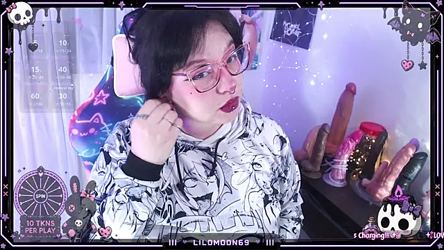 LiloMoon69 online show from July 2026 07:26:01 AM