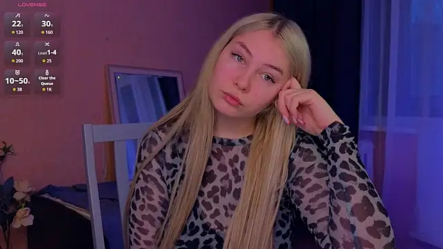 Catherine River online show from December 2025 11:14:01 AM