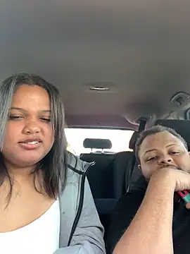 papijusto online show from November 2025 10:46:01 PM