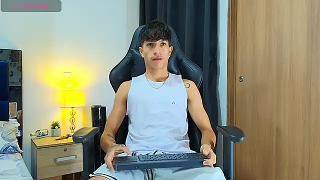  CamiloBass online show from May 2026 10:48:01 PM