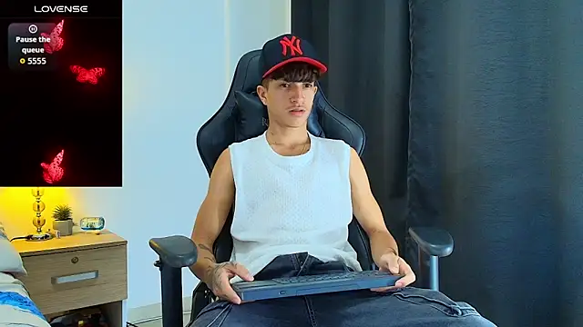  CamiloBass online show from June 2026 01:43:01 AM