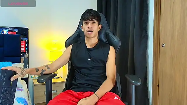  CamiloBass online show from April 2026 08:22:01 PM