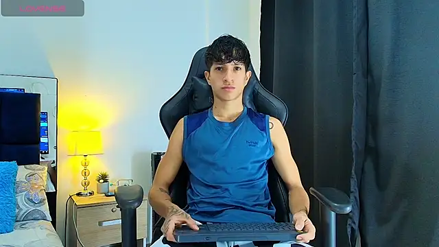 Snapshot of _CamiloBass chatting on July 2026 12:33:02 AM CamiloBass online show from July 2026 12:33:02 AM