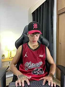  CamiloBass online show from March 2026 01:33:02 AM