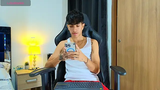 CamiloBass online show from May 2026 08:11:02 PM
