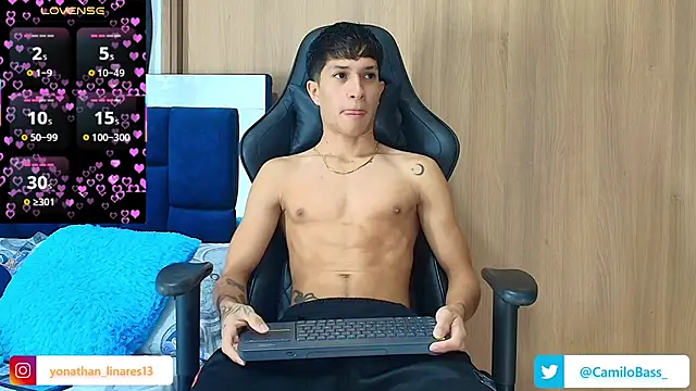  CamiloBass online show from December 2025 08:20:01 PM