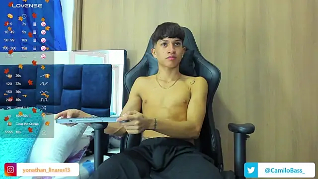 Snapshot of _CamiloBass chatting on February 2025 01:57:01 AM CamiloBass online show from February 2025 01:57:01 AM