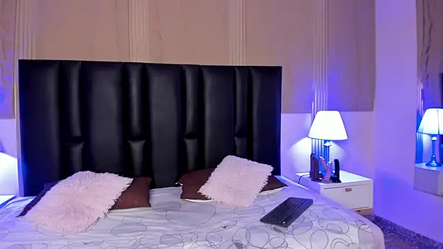 Snapshot of Milf_meli chatting on December 2025 07:12:01 PM Milf meli online show from December 2025 07:12:01 PM