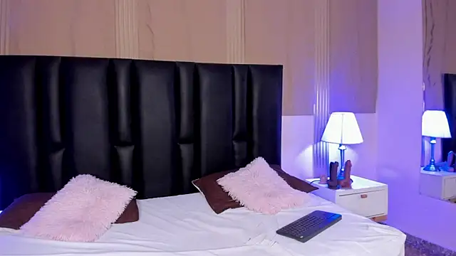 Snapshot of Milf_meli chatting on October 2025 07:24:01 PM Milf meli online show from October 2025 07:24:01 PM