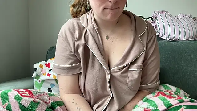 Snapshot of lilsbabyxo chatting on June 2026 09:36:01 AM lilsbabyxo online show from June 2026 09:36:01 AM