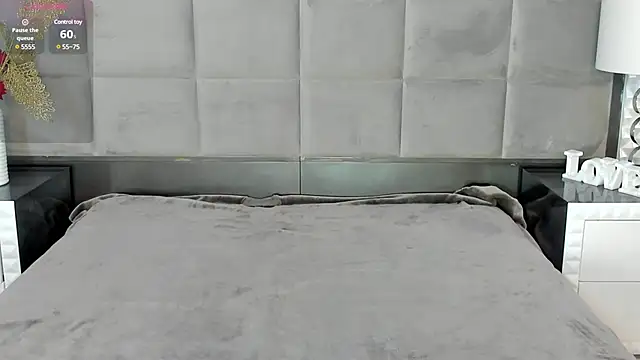 Snapshot of OliviaBurning chatting on March 2025 07:33:01 PM OliviaBurning online show from March 2025 07:33:01 PM