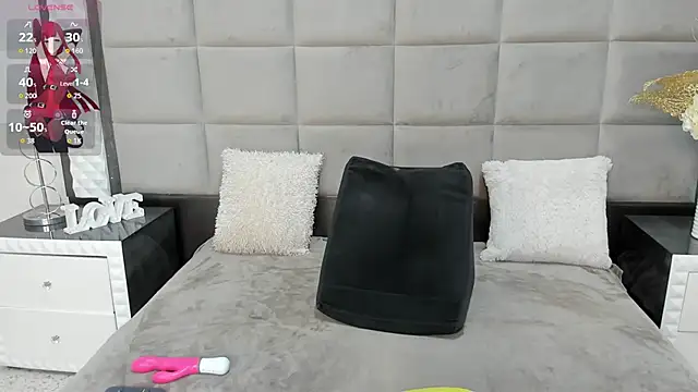 Snapshot of OliviaBurning chatting on November 2025 07:36:02 PM OliviaBurning online show from November 2025 07:36:02 PM