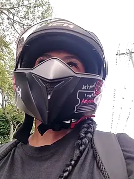 Snapshot of OliviaBurning chatting on February 2026 07:38:01 PM OliviaBurning online show from February 2026 07:38:01 PM