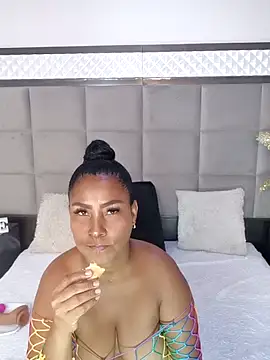 Snapshot of OliviaBurning chatting on September 2025 11:36:01 AM OliviaBurning online show from September 2025 11:36:01 AM