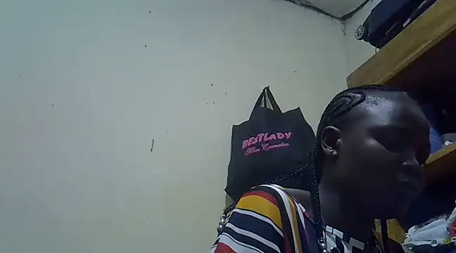 pretty vivy online show from March 2025 05:41:02 PM