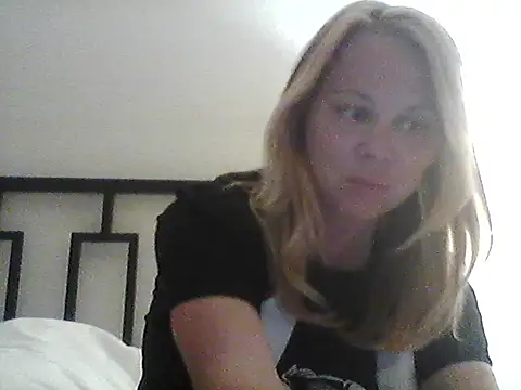 burrkitty online show from November 2025 05:19:02 AM