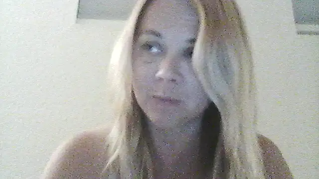 burrkitty online show from December 2025 04:34:02 AM