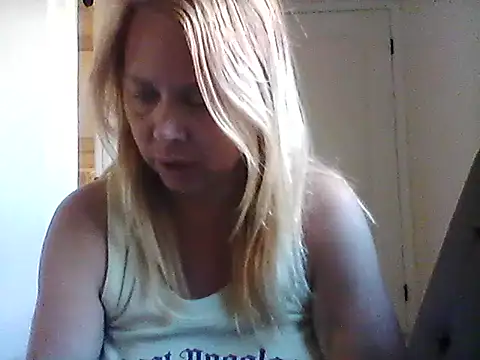 burrkitty online show from November 2025 10:32:02 PM