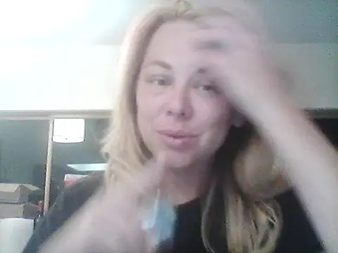 burrkitty online show from October 2025 07:32:02 AM