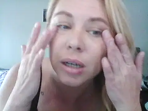 burrkitty online show from December 2024 12:32:02 AM